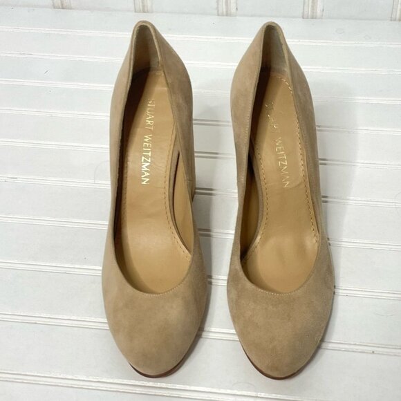 Stuart Weitzman Tan Suede Round Toe Pumps - Picture 2 of 5